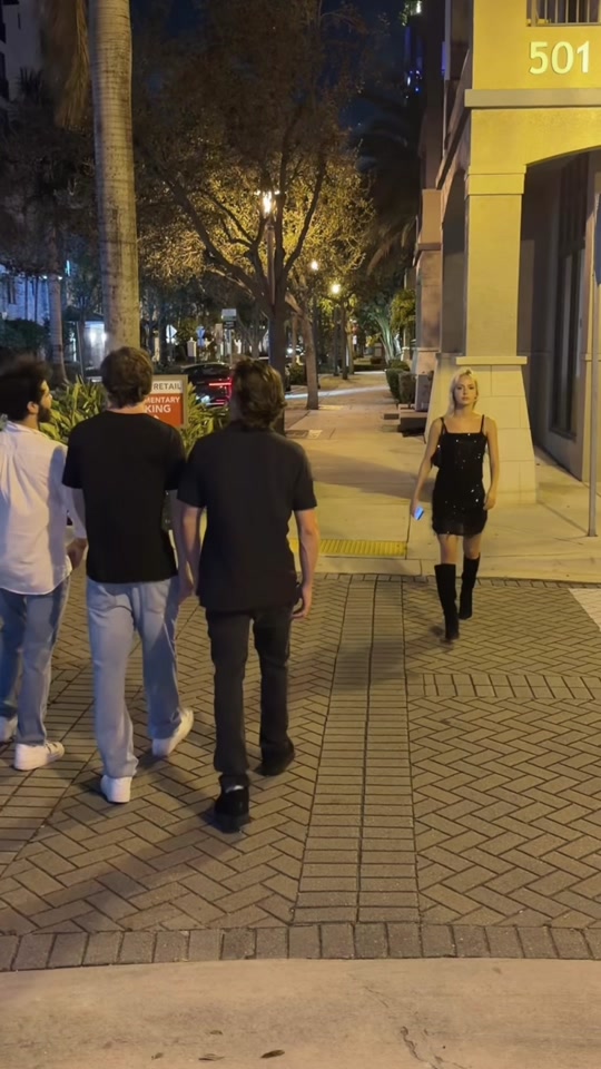 they are so obsessed with me… thumbnail from TikTok