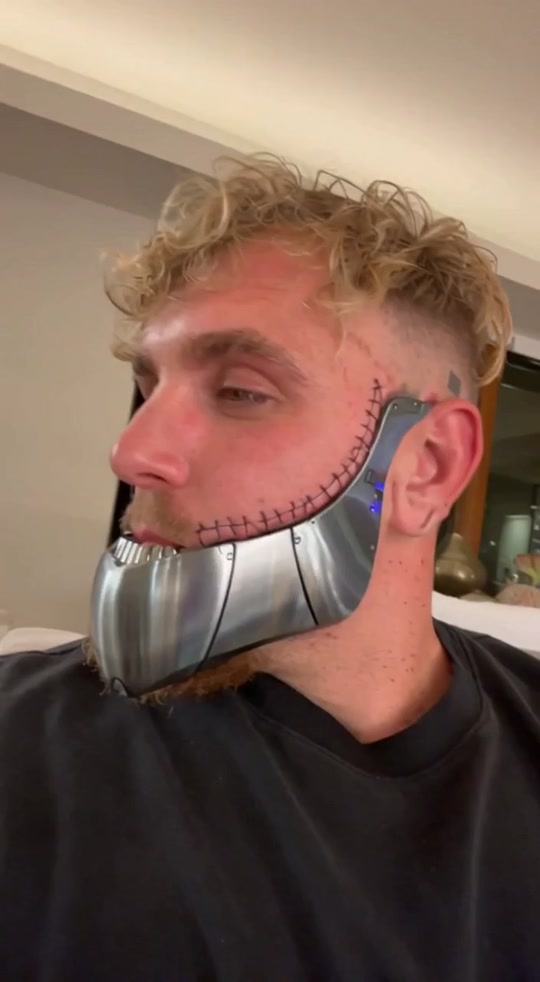 Jake paul show his new Jaw new teeth thumbnail from TikTok