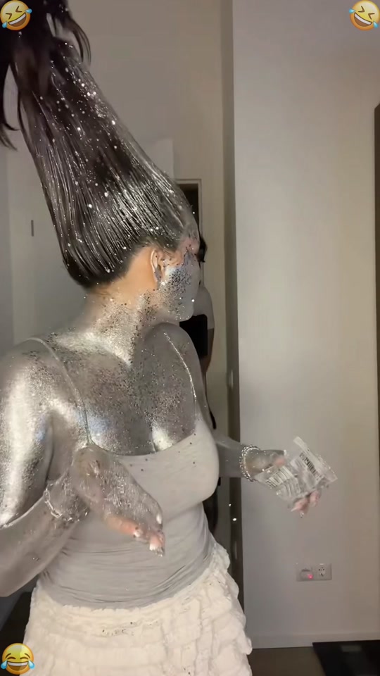 Don’t disturb your girlfriend while she’s putting on makeup thumbnail from TikTok
