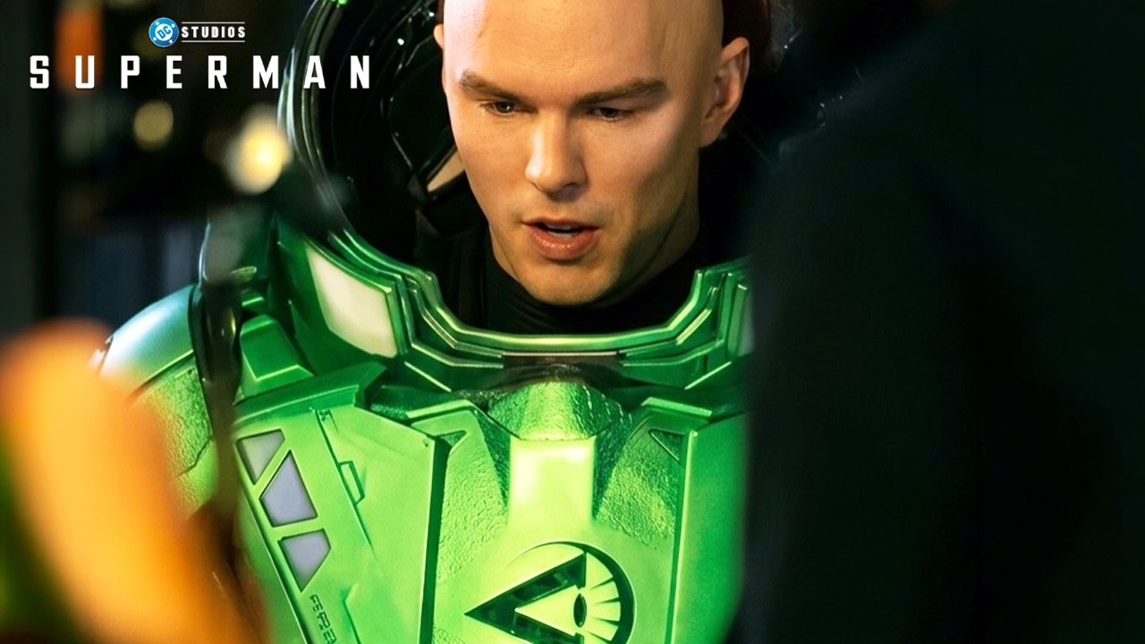 Supergirl Trailer: Superman Man Of Tomorrow, Lobo & Things You Missed! thumbnail from YouTube