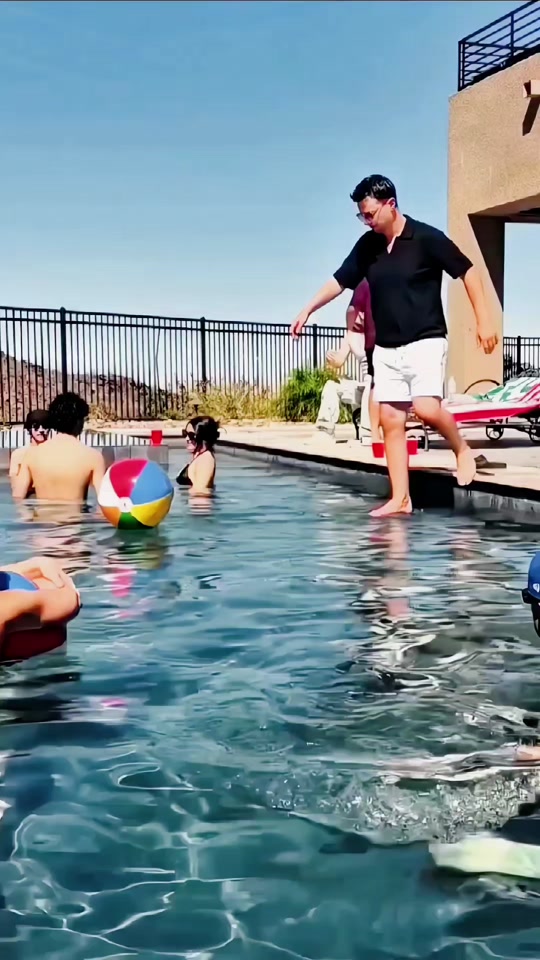 magicien incroyable 😱      @Magic Magicien 😱 @Magic Magicien 😱 thumbnail from TikTok