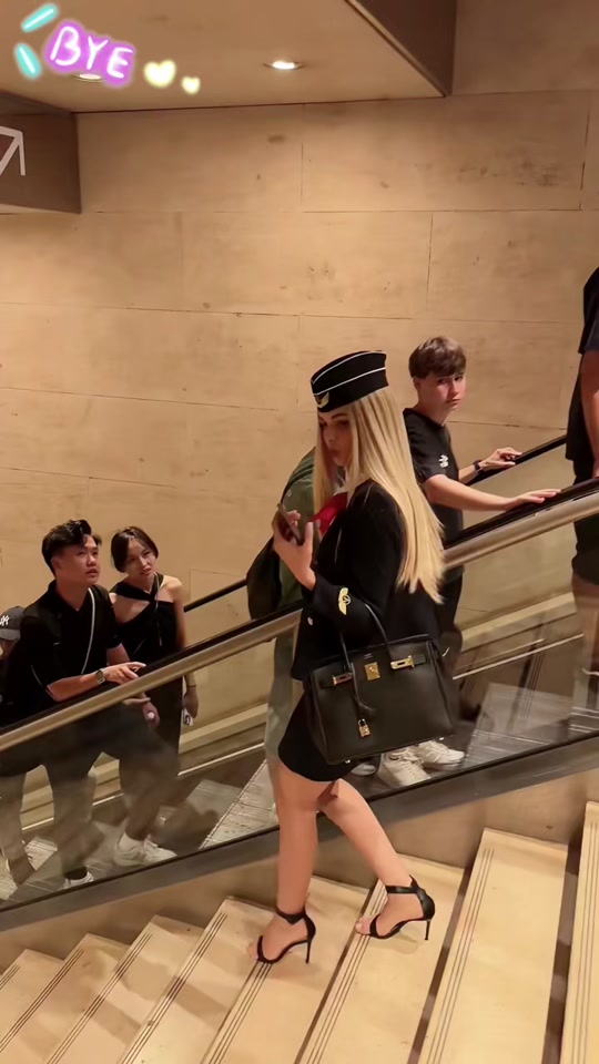 #crew #reactions #stewardess #osangeles thumbnail from TikTok