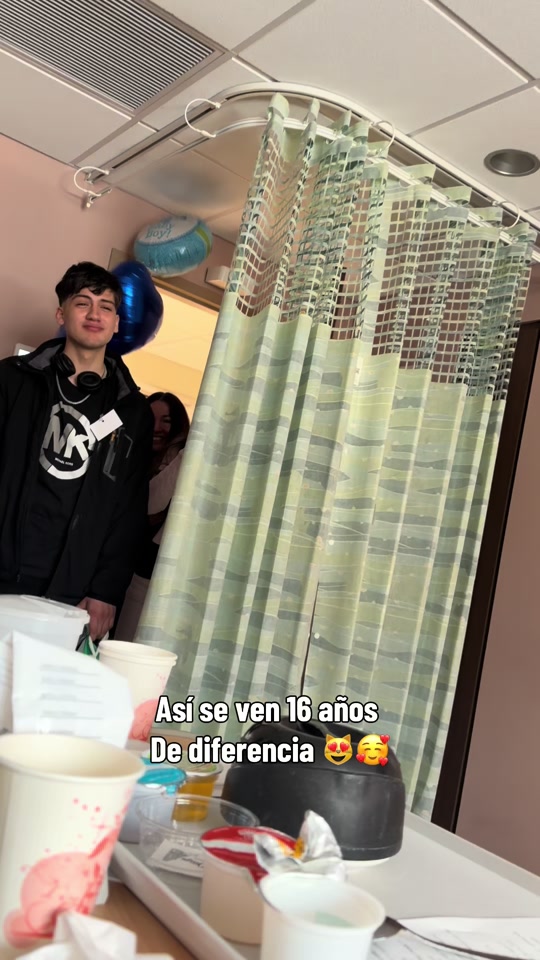 Así se ven mis 16 años de diferencia 🤪😱🙀 thumbnail from TikTok