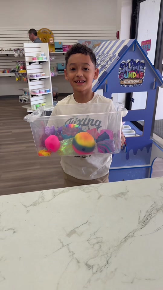REAL LIFE FIDGET TRADING! We get to keep what we trade! At @Fidget Toys Plus 💙 thumbnail from TikTok