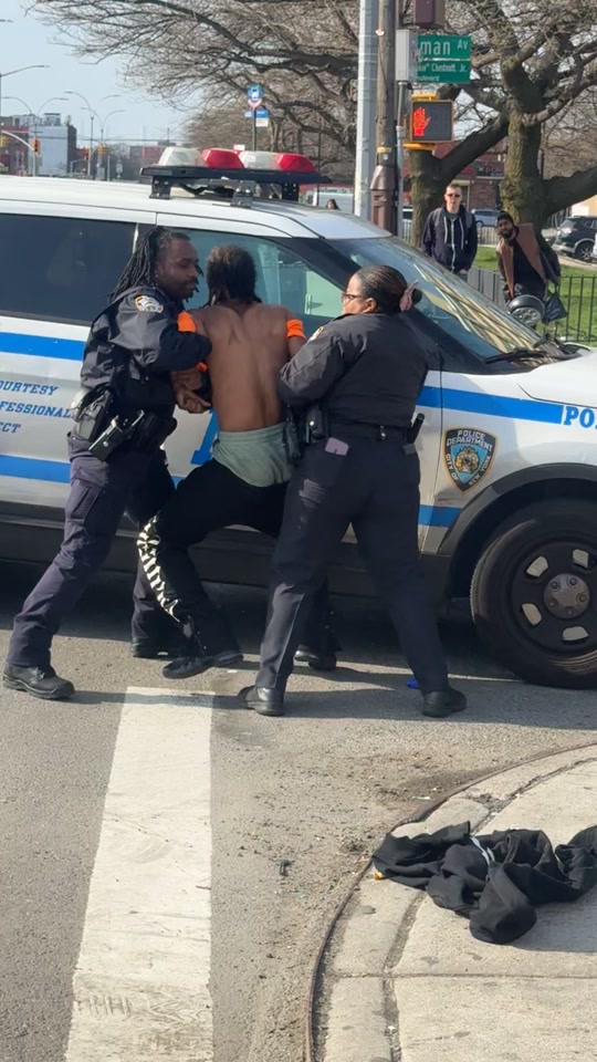 #eny#carcrash#policestrugle thumbnail from TikTok