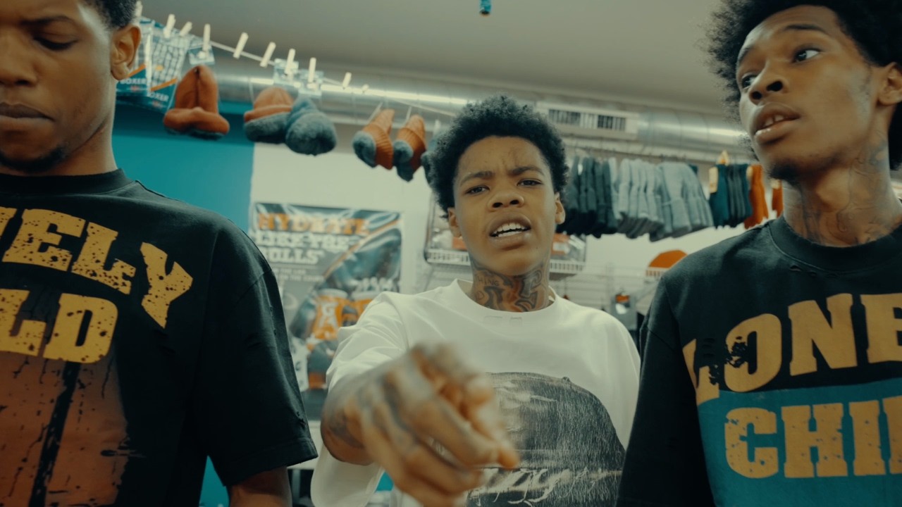 FullyChop - Fake Blowin (Official Music Video) thumbnail from YouTube