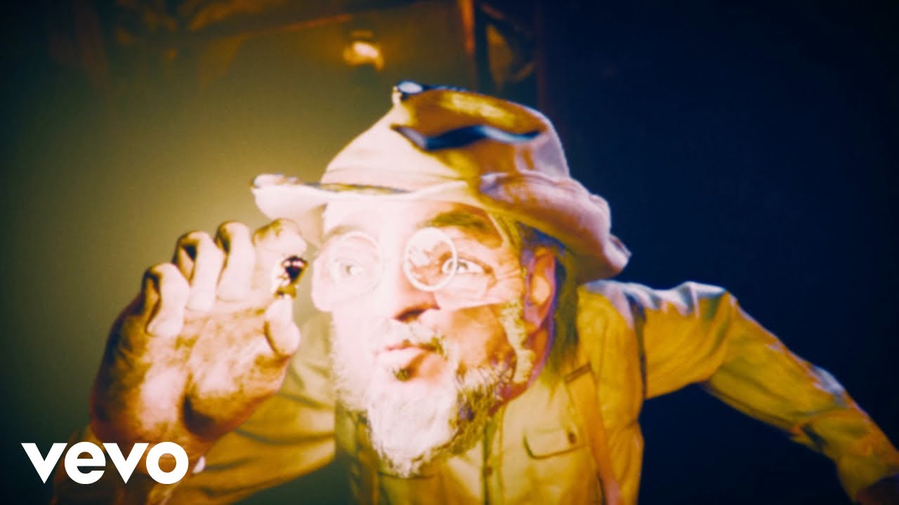 Primus - The Ol’ Grizz (Official Video) thumbnail from YouTube