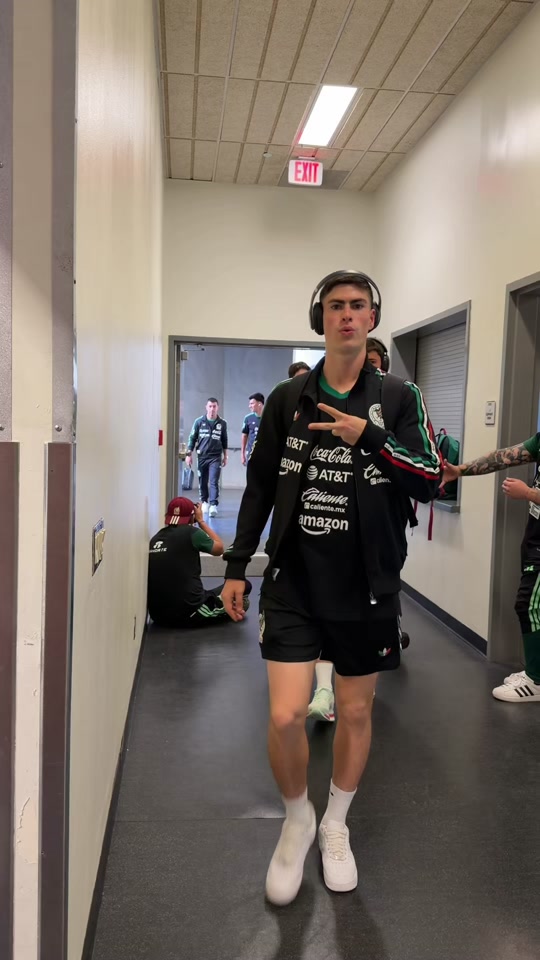 Llegamos a nuestro penúltimo partido de preparación rumbo al debut 🤩 VAMOS MÉXICO 🇲🇽👊🏻 thumbnail from TikTok