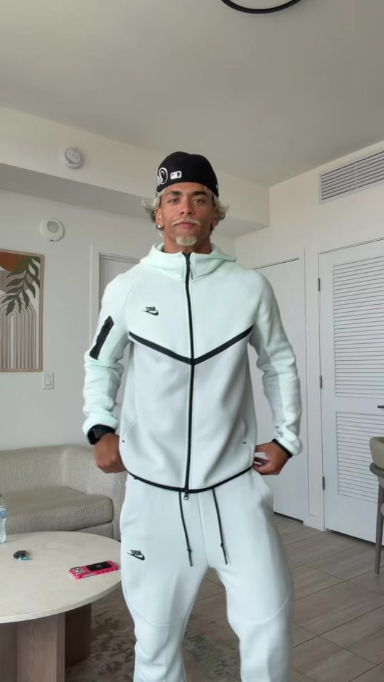 @??? thumbnail from TikTok