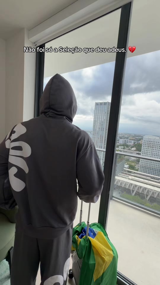 created by Arthur Lima with raayh_sza’s som original thumbnail from TikTok