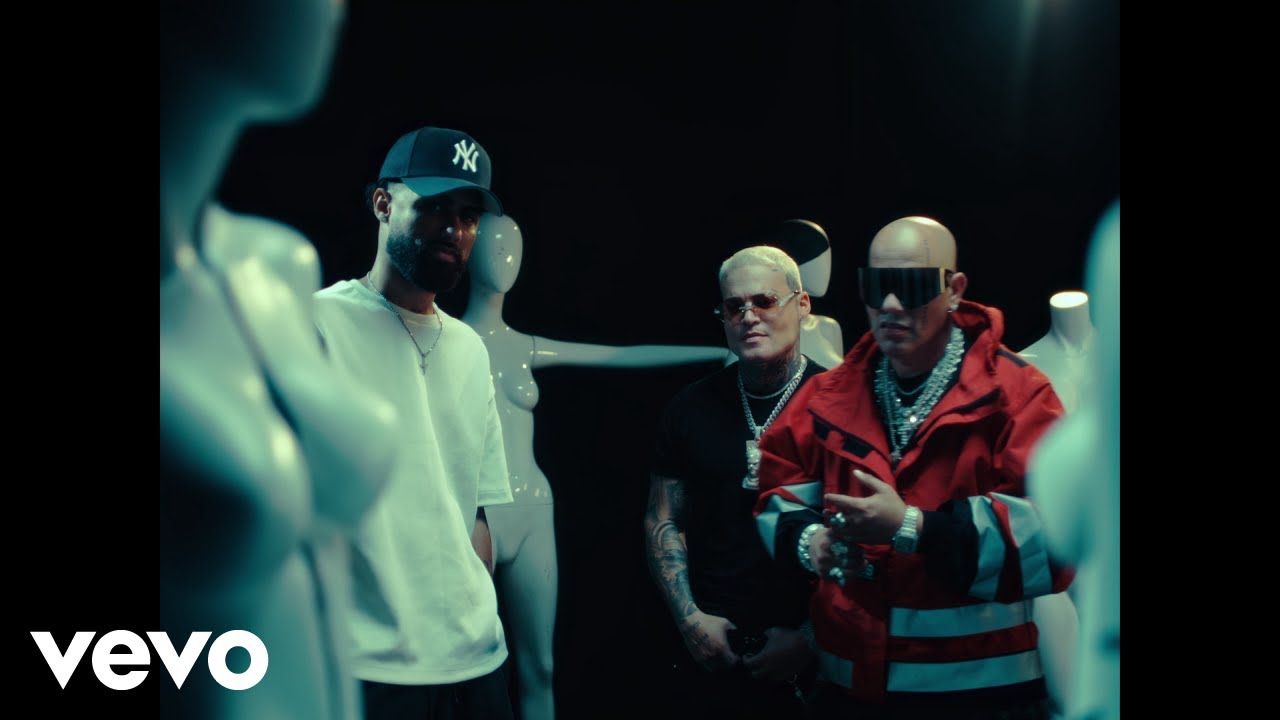 Kendo Kaponi, Jay Wheeler, iZaak - MANIQUI (Official Video) thumbnail from YouTube
