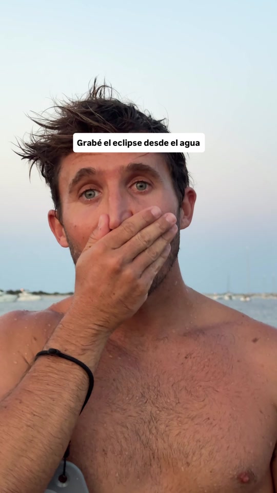Grabe el eclipse desde el agua, creía que no saldría y acabó siendo mágico. thumbnail from TikTok