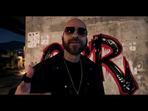 Mr Pomel y el Sensei - Cartel de Santa | @elcarteldesantatv​ thumbnail from YouTube