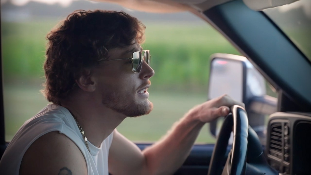Bailey Zimmerman - Chevy Silverado (Official Music Video) thumbnail from YouTube