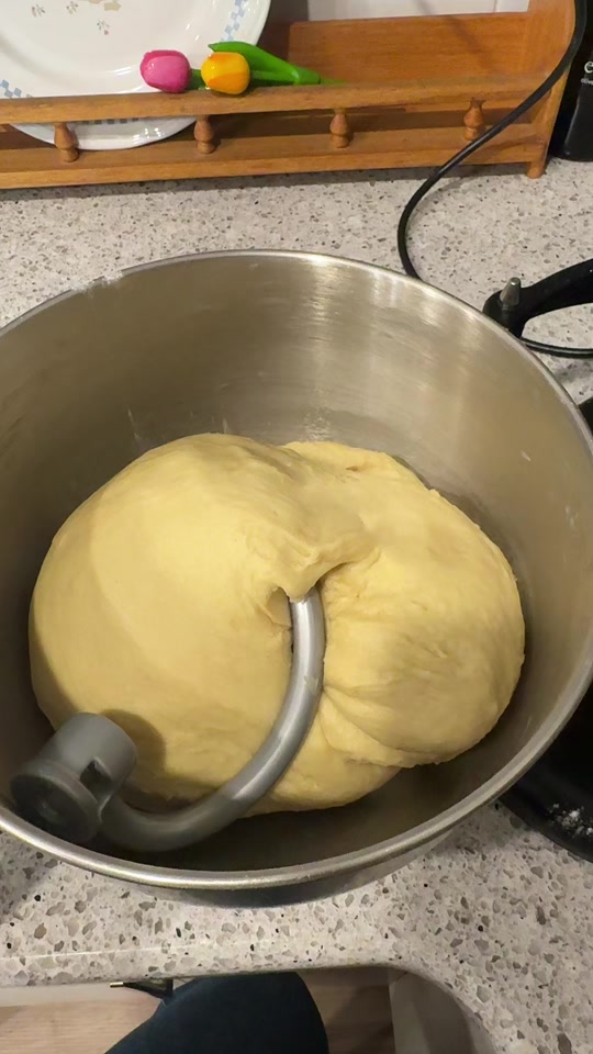 @KitchenAid what is going on? My old kitchen aid would never 😭 thumbnail from TikTok