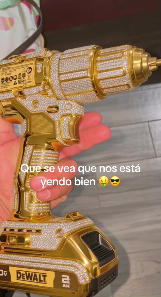 dewalt clip thumbnail from TikTok