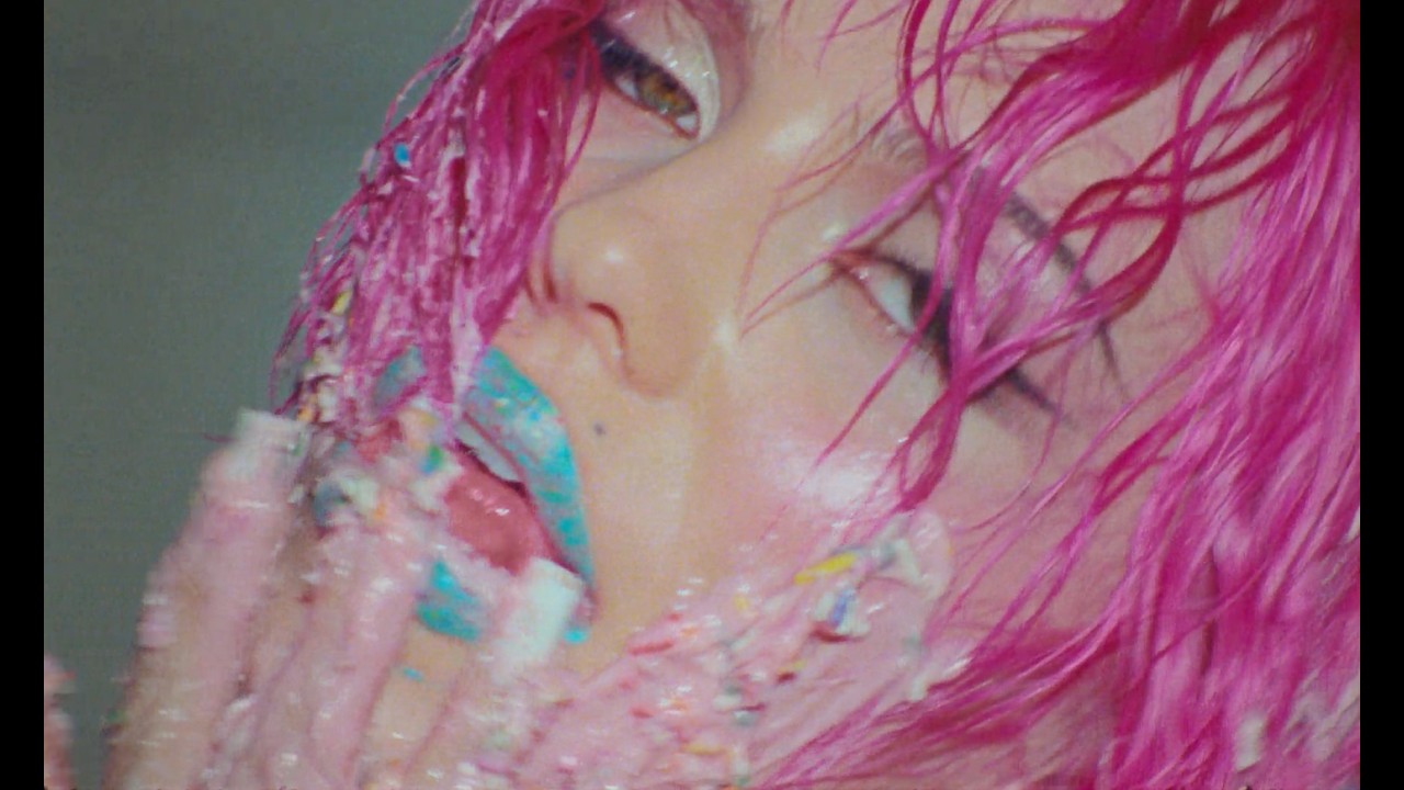 ADÉLA - Nicole Kidman (Official Music Video) thumbnail from YouTube