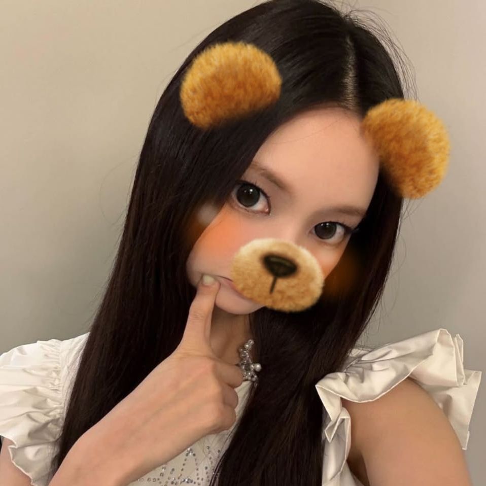 ˚₊‧꒰ა 𝐚𝐮𝐫𝐨𝐫𝐚 ໒꒱ ‧₊˚ channel avatar