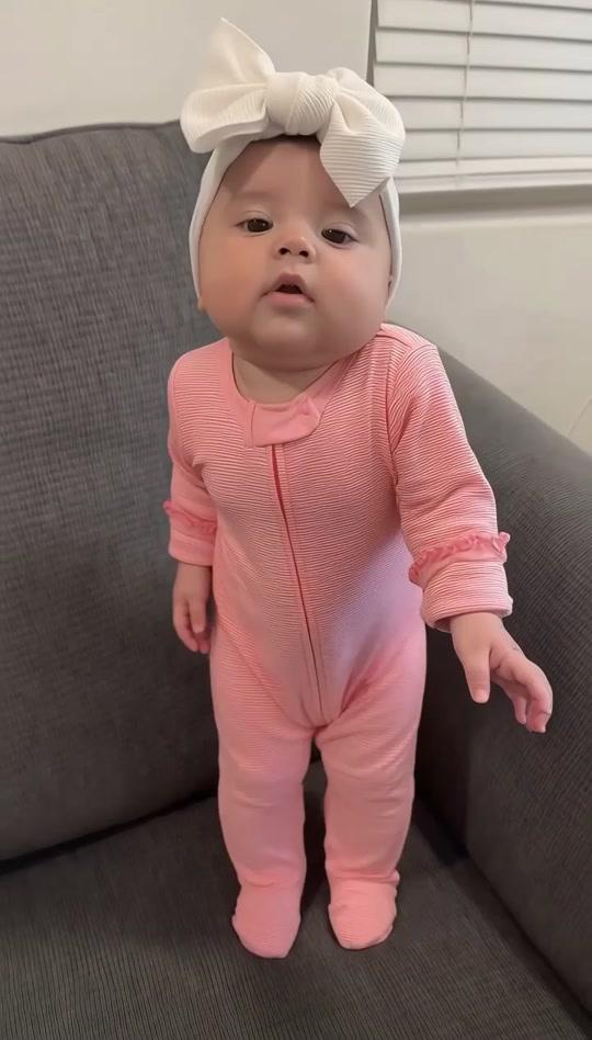 👆 💖Tap "CapCut · Make the same video"Wait until your baby starts dancing... thumbnail from TikTok