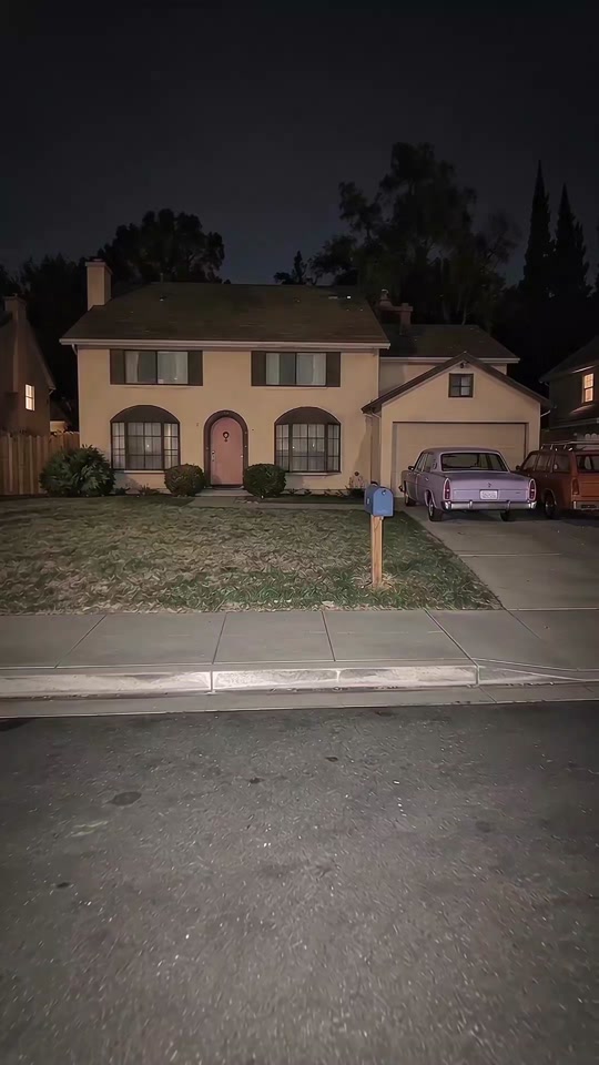 POV: You finally entered Simpson's 742 Evergreen Terrace. I finally visited them but nobody was home. This place used... thumbnail from TikTok