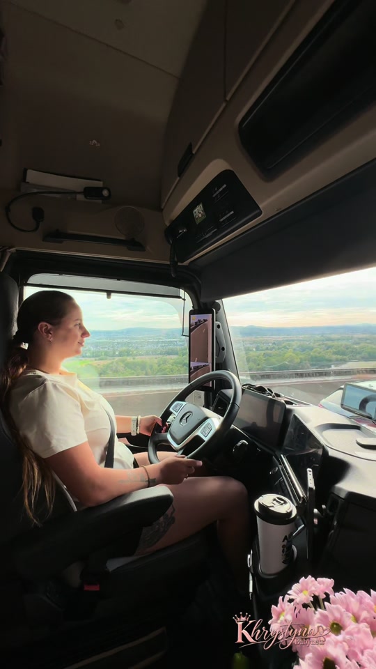 Inst/ trucker_kristina 🚚💅🏼 thumbnail from TikTok