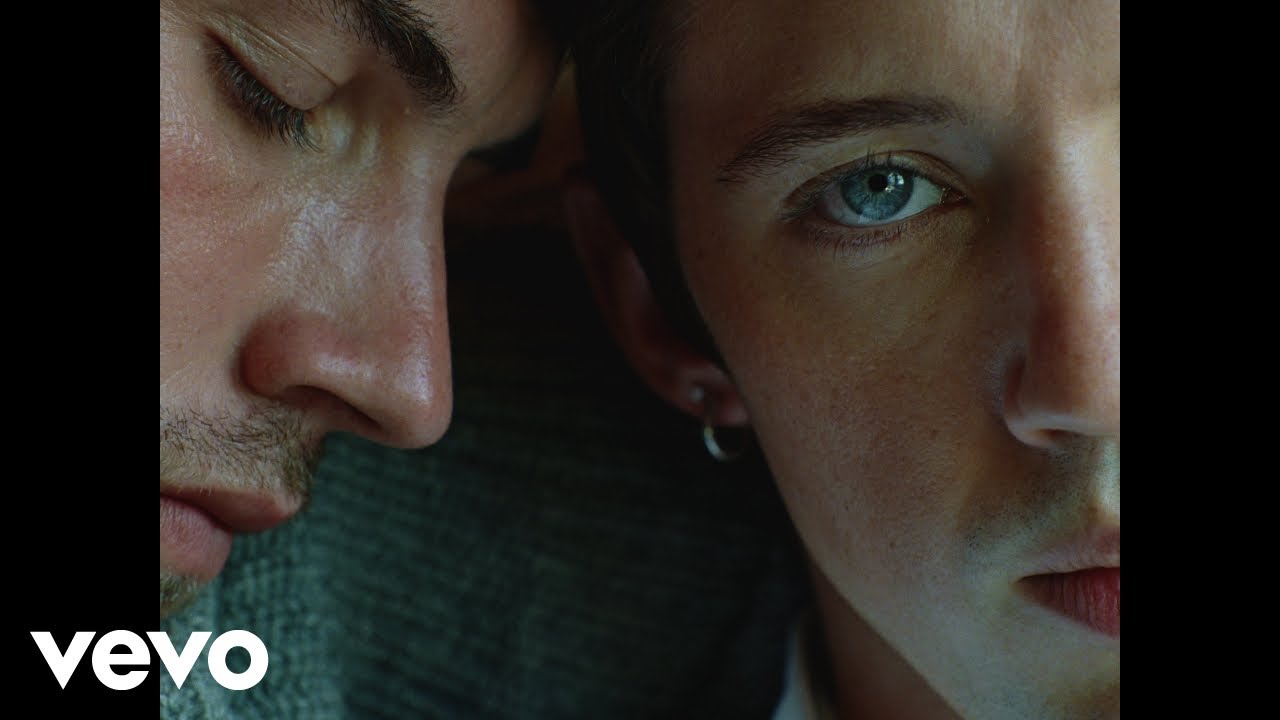 Troye Sivan - FF (Official Music Video) thumbnail from YouTube