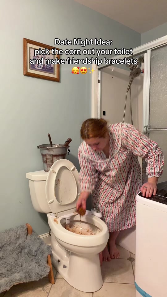 cheap date night idea!!! pick the corn out of your toilet and make friendship bracelets🥰😍 thumbnail from TikTok