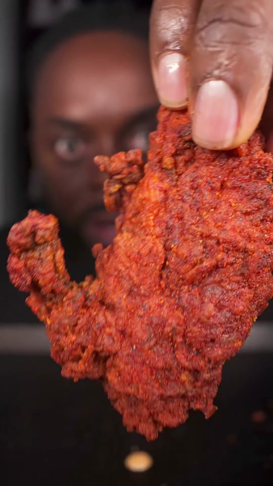 ‎My first time trying Dave's Hot chicken and here's all the bites I took Have you rate it I rate it I rate overall 7.... thumbnail from TikTok