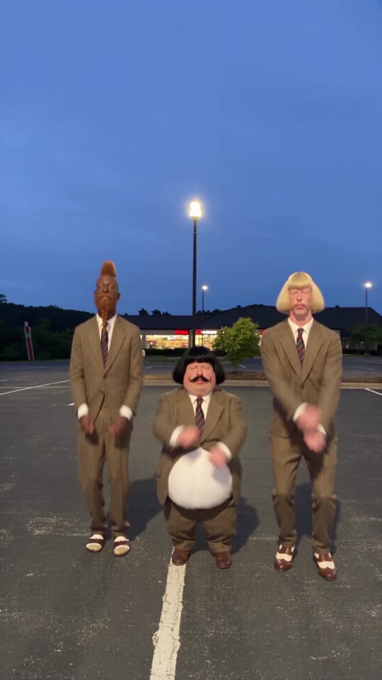Praise your short king… @Jean Phil thumbnail from TikTok