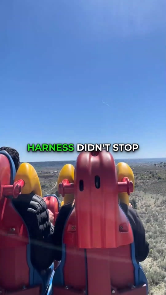 This horrifying incident on the Goliath coaster left witnesses in shock! thumbnail from TikTok