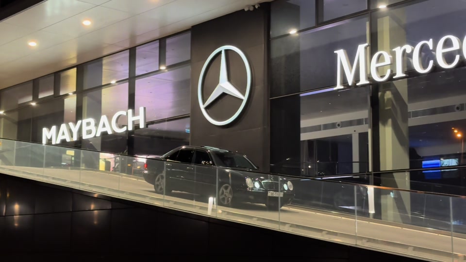 Mercedes W210🖤 thumbnail from TikTok