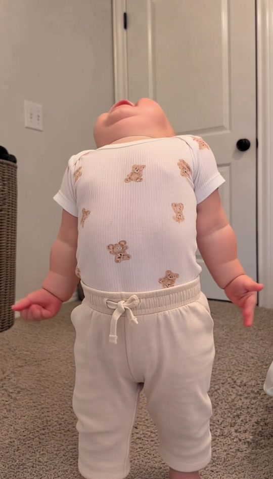 Tiki Tiki Tiii 🤣🔥 |⬆️ Tap on the template anchor to recreate yours thumbnail from TikTok