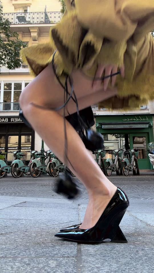 this dress is everything thumbnail from TikTok