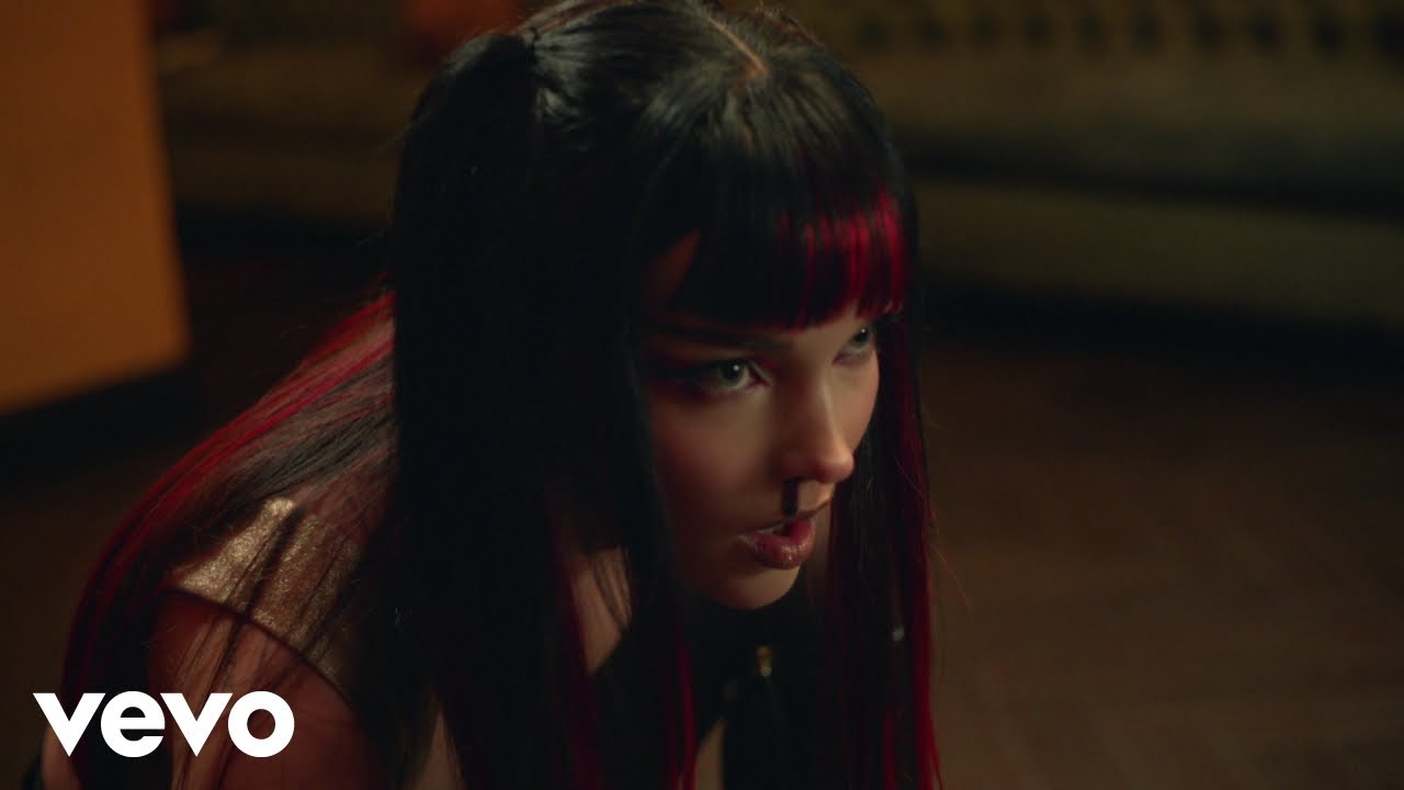 Dove Cameron - do the math (Official Video) thumbnail from YouTube
