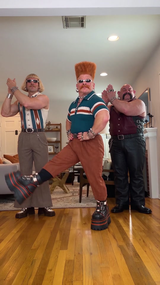 ⚡ Best friends lift you up. Bob and Block took that literally. 😂💪 Brutus enjoying the VIP treatment. 👑🪩 Tag the d... thumbnail from TikTok