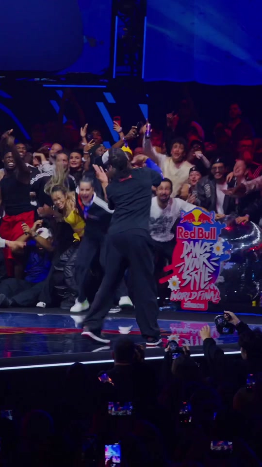 This is his territory 🔥@Stalamuerte What an energy at the Red Bull Dance Your Style World Final in Zurich. thumbnail from TikTok