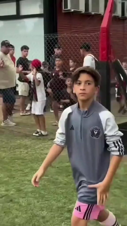 Thiago Messi, yon non ki deja pote anpil rèv ak espwa nan mond foutbòl la. ⚽👑✨🔥 Yon nouvo jenerasyon ap grandi, ak ... thumbnail from TikTok